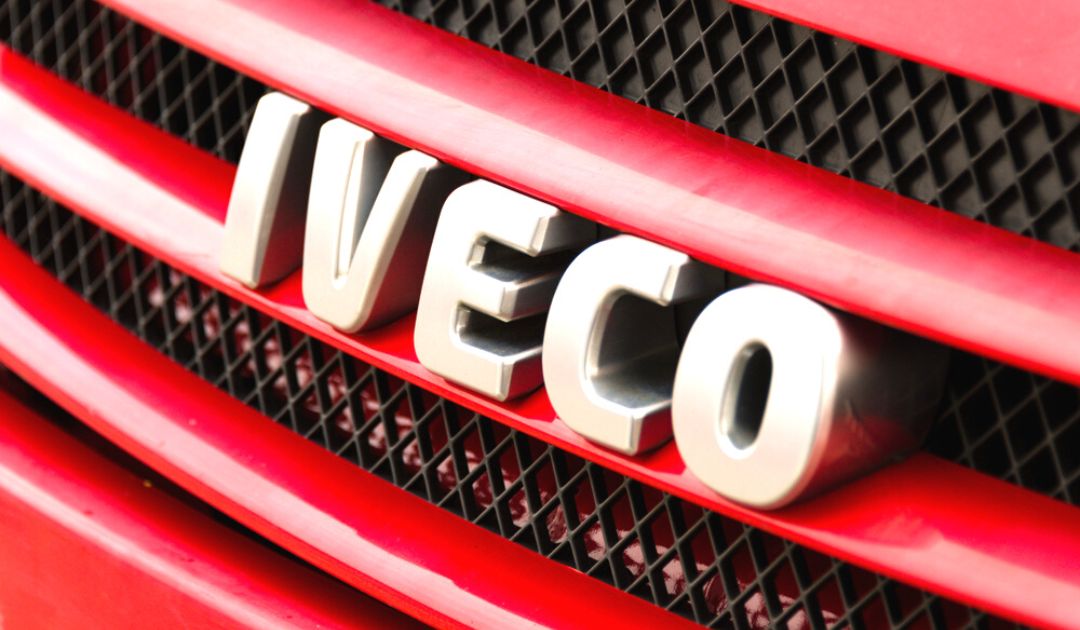 Iveco presenta eDAILY, il primo furgone a idrogeno nato dalla collaborazione con Hyundai